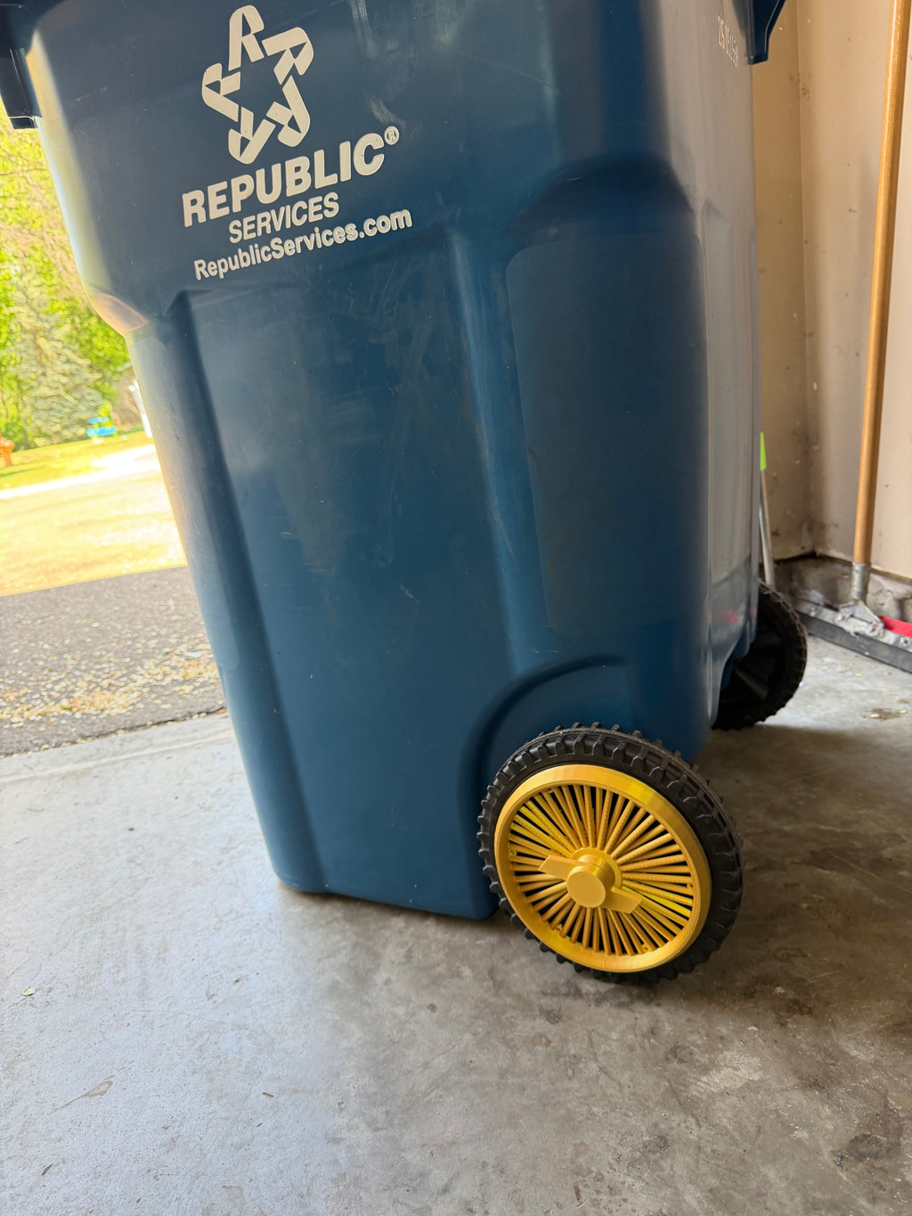Dayton trash can “wheels”
